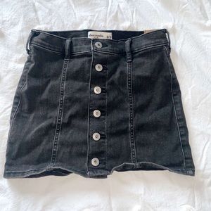 button through denim skirt